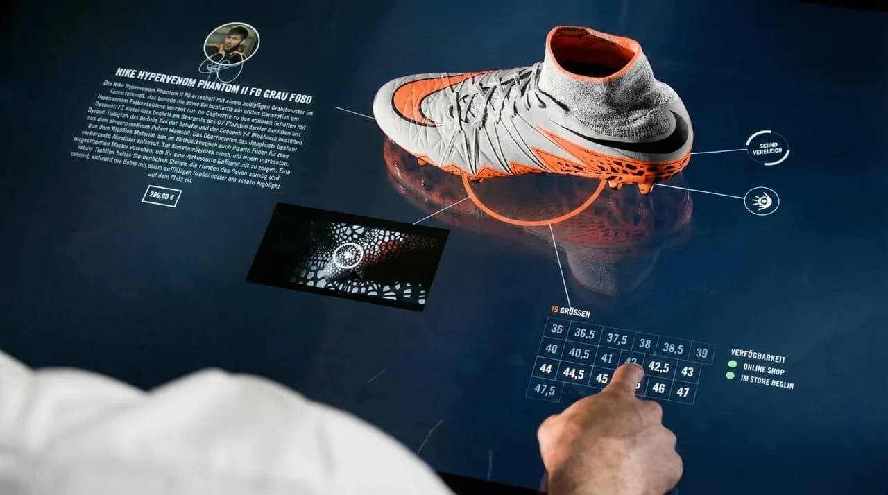 Digital omni-channel experience with RFID at the Berlin Nike flagship store.