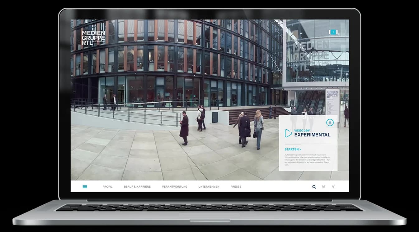 Placeholder: 360° WebGL recording of an office space with visible hotspots and atmospheric lighting.